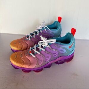 Nike air vapormax size 11 fuchsia’